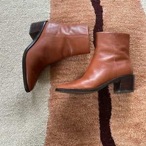 MADEWELL Darcy Boot in warm cinnamon.